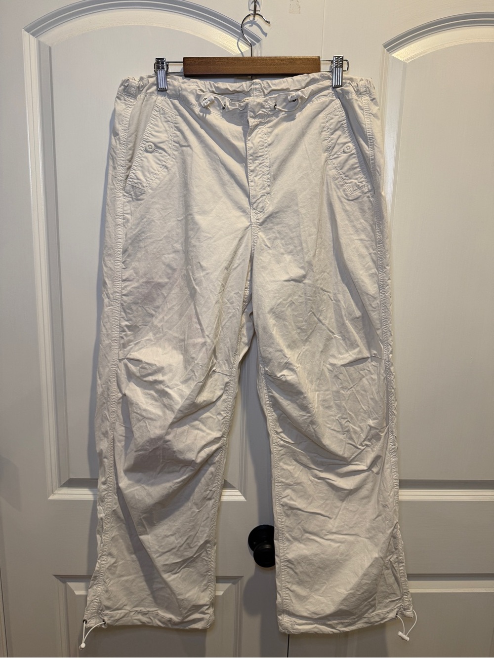 American Eagle Women’s Pants with Bungee Waist and Cuff Size Large